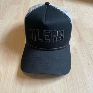 New Era Edmonton Oilers Black and White Trucker Hat